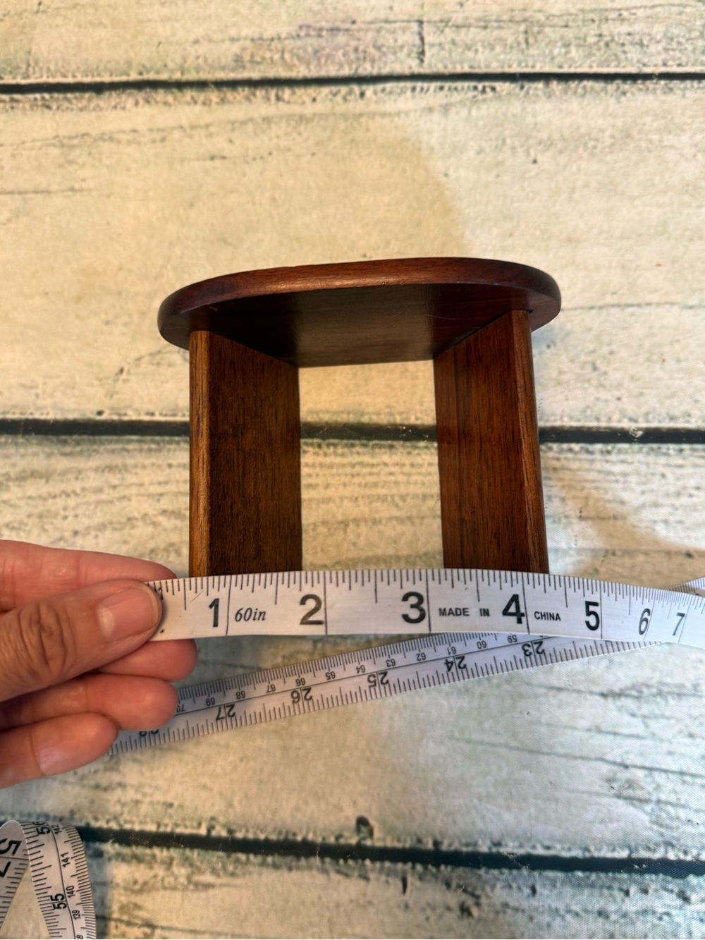 Vintage tiny wood trinket shelf. - Picture 8 of 8